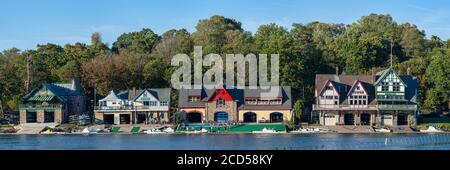 Boathouse Row, Philadelphia, Pennsylvania, Stati Uniti Foto Stock