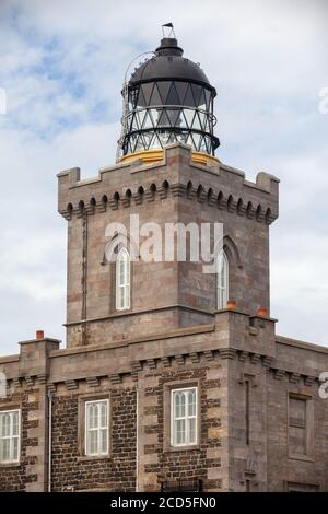 Il faro di Robert Stevenson sull'isola di maggio, in Scozia. Foto Stock