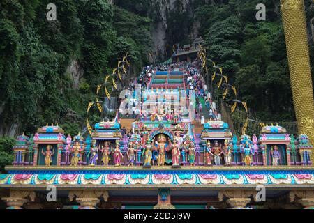 Il Tempio di Batu Malai Sri Murugan a Gombak, Selangor, in Malesia, è uno dei santuari indù più popolari al di fuori dell'India, ed è dedicato al Signore Murugan Foto Stock