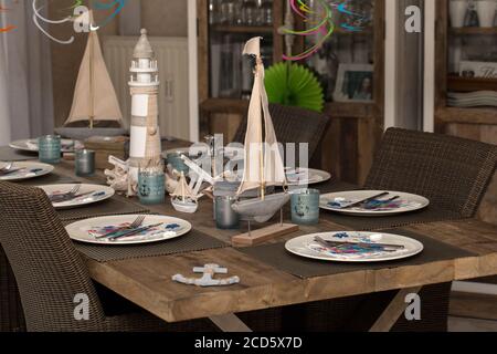 Primo piano dell'impostazione del tavolo Foto Stock