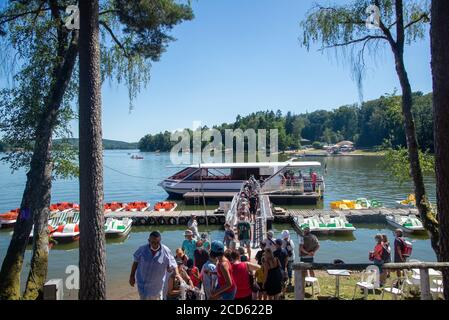 Dintorni di Lac du Settons (lago di Settons) a Morvan, Francia Foto Stock