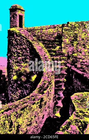 Percorso e scale su muro di pietra e torre di guardia presso il Castello di Marvao. Un borgo medievale fortificato su una falesia in Portogallo. Filtro Blacklight Poster. Foto Stock
