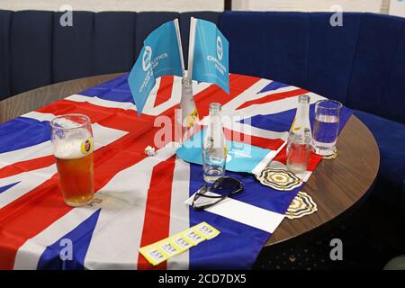 Il Partito Brexit e la filiale di Barnsley del Partito Democratici e Veterani hanno un partito Brexit all’Highfields Working Mens Club, Barnsley. L'evento è stato organizzato dal Consigliere Victoria Felton (Brexit) che si è presentato contro Labors Dan Jarvis (Barsnely Central) nelle elezioni generali del 2019. È riuscita a garantire una quota del 30% dei voti, perdendo nei confronti di Dan Jarvis con il voto del 3,500; il candidato più accheiving del partito Brexit alle elezioni. Foto Stock