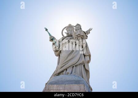 La statua di Santa Maria Ausiliatrice ("Santa Maria Ausiliatrice dei cristiani"), Gaeta. Italia Foto Stock