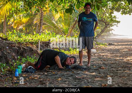 Biosphere Citizen Scientist Project Camp per salvare le tartarughe marine a Reventazón, Costa Rica Foto Stock