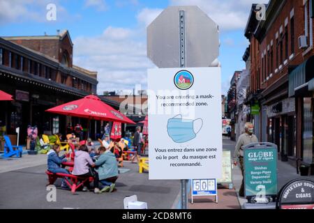 Ottawa, Canada. 26 agosto 2020. Firmare all'entrata di Byward Market indicando l'immissione di 'Mask Recommended zone' Foto Stock