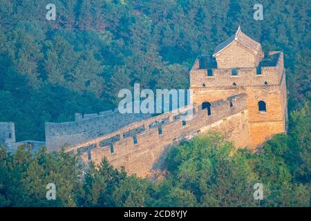 Cina, Provincia di Hebei, la Grande Muraglia della Cina tra Jinshanling e Simatai costruita nel 1570 durante la Dinastia Ming, classificata come Patrimonio Mondiale dall'UNESCO Foto Stock
