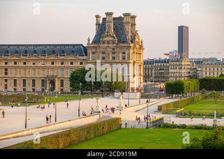 Francia, Parigi, il giardino delle Tuileries il museo del Louvre Foto Stock