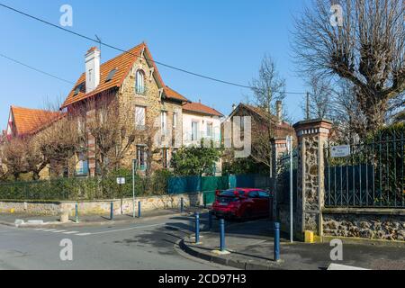 Francia, Seine Saint Denis, Villemomble, Poussin Street Foto Stock