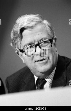 Sir Geoffrey Howe – Vice primo Ministro e Signore Presidente del Consiglio. Conferenza del Partito conservatore e unionista tenutasi al Bournemouth International Centre di Dorset . Ottobre 1990. Foto: Neil Turner Foto Stock