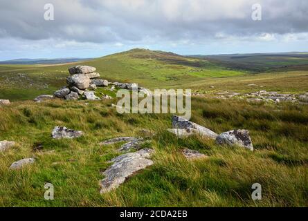 Scena Moorland Showery Tor su Bodmin Moor Foto Stock