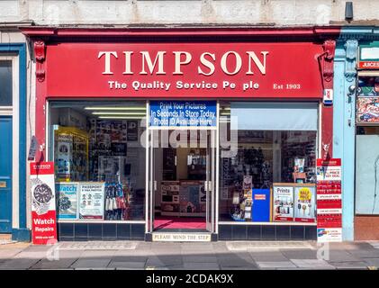 Timpson shop, riparazione scarpe, taglio chiavi, servizi di fabbro e incisione, lavaggio a secco e lavorazione foto, Edimburgo, Scozia, Regno Unito. Foto Stock