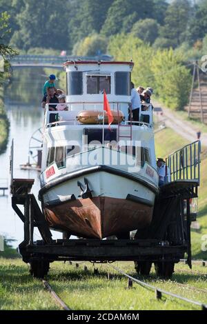 Piano inclinato a Jelenie, Polonia. 16 agosto 2020, uno di cinque, a 84 km di lunghezza Kanal Elblaski (canale Elblag) progettato nel 1825 al 1844 da Georg Steenk Foto Stock