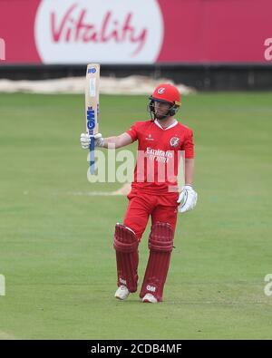 CHESTER LE STREET, INGHILTERRA. 27 AGOSTO 2020 Alex Davies del Lancashire festeggia i suoi cinquanta anni durante la partita Vitality Blast T20 tra il Durham County Cricket Club e il Lancashire a Emirates Riverside, Chester le Street. (Credit: Mark Fletcher | MI News) Credit: MI News & Sport /Alamy Live News Foto Stock