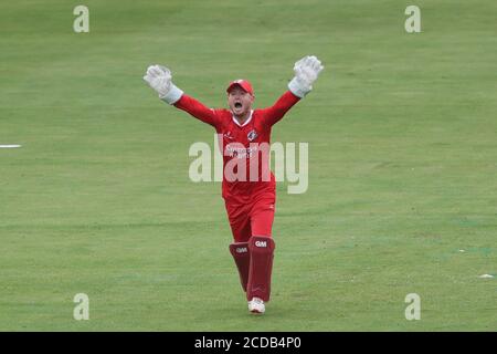 CHESTER LE STREET, INGHILTERRA. 27 AGOSTO 2020 Alex Davies del Lancashire durante la partita Vitality Blast T20 tra il Durham County Cricket Club e il Lancashire a Emirates Riverside, Chester le Street. (Credit: Mark Fletcher | MI News) Credit: MI News & Sport /Alamy Live News Foto Stock