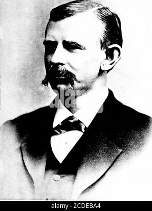 . Storia del servizio della Società e [risorsa elettronica]: E il dodicesimo reggimento del Wisconsin, Fanteria Veteran Volontario, nella Guerra della ribellione : a partire dal 7 settembre 1861, E terminando con il 21 luglio 1865 . che continuò a tenere fino al 22 settembre 64, quando fu nominato OrderlySergeant della Società C. il 13 gennaio 65, fu commissionato dal Governatore Lewis primo tenente della Società C, Che posi-zione ha tenuto fino a che non è stato mustered fuori servizio a Louisville, Ky., 16 luglio 65. Per un certo periodo, mentre era tenente, eservì come A. D. C. per la prima Brigata Foto Stock