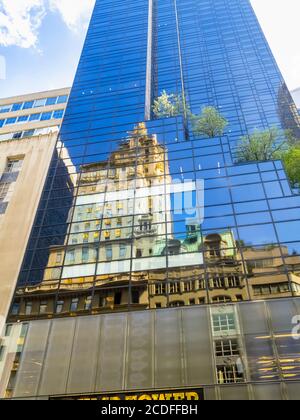 Trump Tower, 721 Fifth Avenue, un edificio storico di architettura moderna grattacieli a Midtown Manhattan, New York City, New York, Stati Uniti Foto Stock