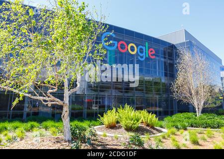 Mountain View, California - 10 Aprile 2019: la sede centrale di Google HQ in Mountain View, California. Foto Stock