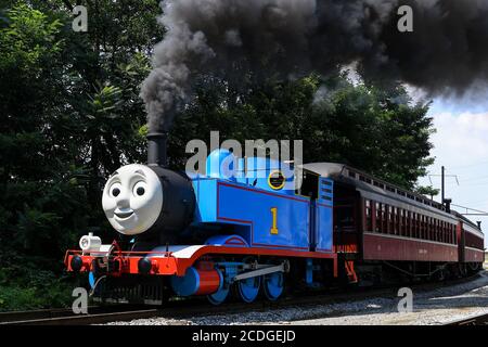 25 agosto 2020: La locomotiva a vapore Thomas the Tank Engine, restaurata del quartiere orientale di Brooklyn, n. 15, ritorna da un'escursione alla ferrovia Strasburg martedì 25 agosto 2020 a Ronks, Pennsylvania. Rich Barnes/CSM Foto Stock