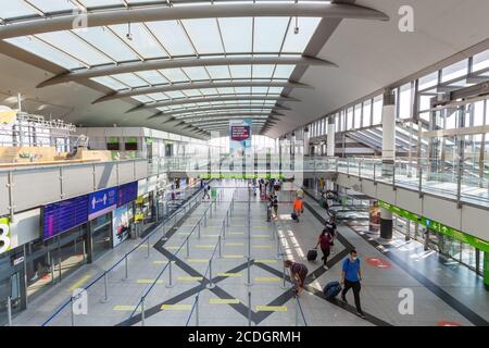 Dortmund, Germania - 10 agosto 2020: Terminal dell'aeroporto Dortmund (DTM) in Germania. Foto Stock