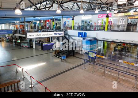 Ahden, Germania - 8 agosto 2020: Edificio terminale dell'aeroporto di Paderborn Lippstadt (PAD) in Germania. Foto Stock