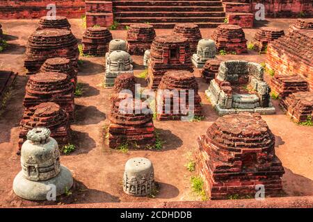 Le rovine dell'immagine di nalanda sono state scattate a nalanda bihar india, un enorme monastero buddista dell'antico regno di Magadha. Era un centro di Foto Stock