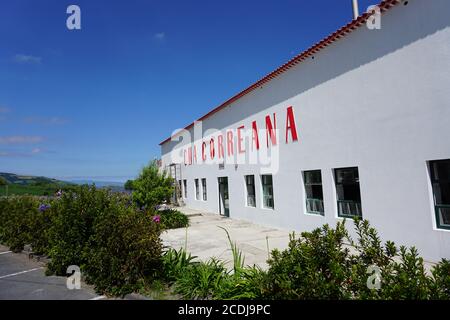 Facciata dell'edificio della fabbrica di tè Gorreana Cha Gorreana, Isola di sao Miguel, Azzorre, Portogallo Foto Stock