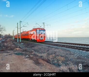 Moderno treno ad alta velocità Foto Stock