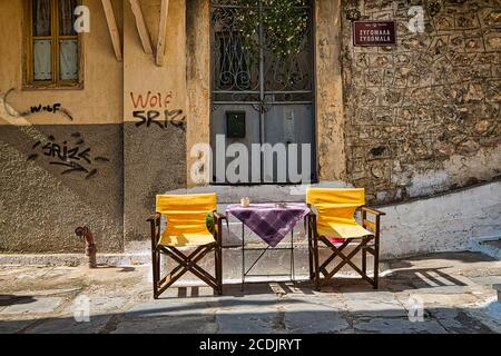 Nafplio, Peloponneso, Grecia - Agosto, 2017: Colorata città di strada di Nafplio, ex capitale della Grecia. Foto Stock