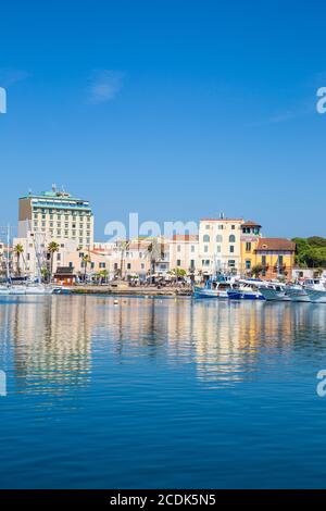 Italia, Sardegna, Alghero, Vista di Marina e della città Foto Stock