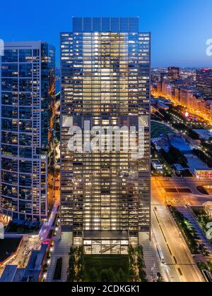 Blue Cross Blue Shield Tower, progettato da Lohan Associates e Goettsch Partners Foto Stock