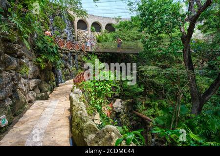 XCARET, MESSICO - APRILE 16,2019 : la voliera del parco Xcaret sulla Riviera Maya Foto Stock