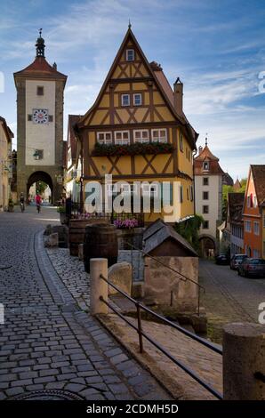 Sieberstor, Ploenlein e Kobolzeller Tor, Rothenburg ob der Tauber, Franconia, Baviera, Germania Foto Stock