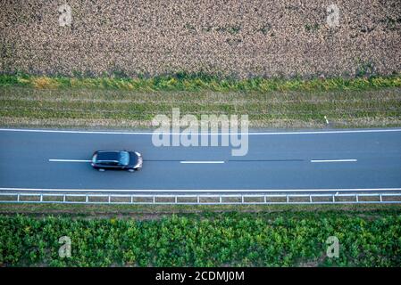 Vista su una strada di campagna, Ellrich, Turingia, Germania Foto Stock