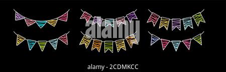Set grafico gesso con linea di festa di compleanno e bandiera garland. Anniversario, festa di celebrazione appendere bandiere multicolore collezione. Buntings pennants festival decorazione. Illustrazione vettoriale isolata Illustrazione Vettoriale