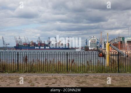 Il punto di vista della Manica a West Quay Southampton a Hampshire, Regno Unito, è stato ripreso il 10 luglio 2020 Foto Stock