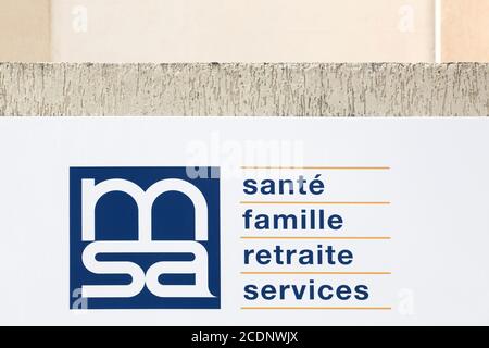Vienne, Francia - 7 giugno 2020: MSA è il regime obbligatorio di protezione sociale per i lavoratori salariati e autonomi delle professioni agricole Foto Stock