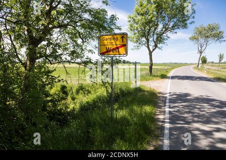 Paese uscita segno Welt in Frisia Nord significa anche il fine del mondo Foto Stock