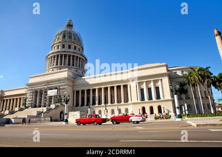 L'Avana, Cuba - 11 dicembre 2016: il Campidoglio in Havana vicino al Parco Centrale Foto Stock