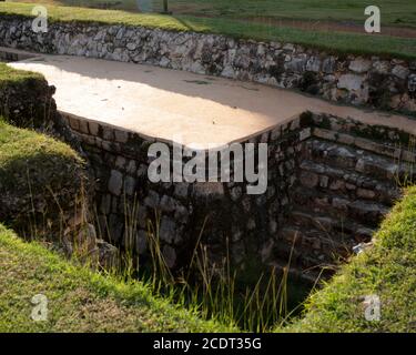 Un recente scoperto e parzialmente scavato, importante ritrovamento archeologico nuovo presso le antiche rovine Maya sito di Chichén Itzá, Messico. Foto Stock