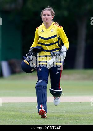 BECKENHAM, Regno Unito, 29 AGOSTO: Durante il Trofeo Rachael Heyhoe Flint tra le donne delle stelle del sud-est e la tempesta occidentale al terreno della contea, Beckenham il 29 agosto 2020 Credit: Action Foto Sport/Alamy Live News Foto Stock