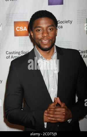 LOS ANGELES - GEN 22: Chadwick Boseman all'American Casting Society presenta il 30° Artios Awards ad un hotel Beverly Hilton il 22 gennaio 2015 a Beverly Hills, CA Foto Stock