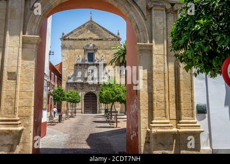 Compas de San Francisco, una piccola piazza e chiesa di Cordoba, Spagna Foto Stock