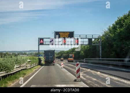 Lavori stradali sull'autostrada di Budapest, Ungheria Foto Stock