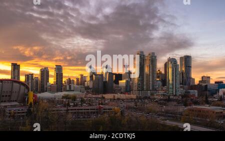 Calgary skyline al tramonto Foto Stock
