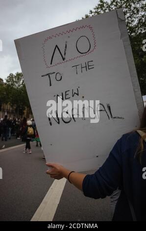 Trafagar Square, Londra, 29 agosto 2020. Le persone protestano contro le regole di blocco che agaista il governo, le porte dei conti e i vaccini. David Icke Foto Stock