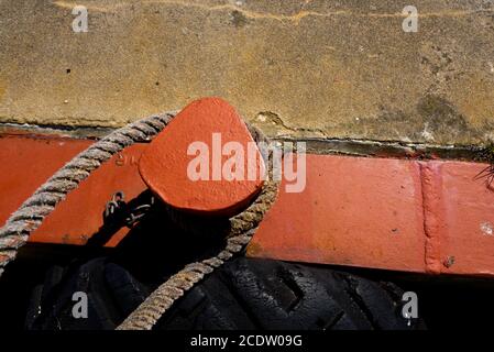 paletti e tacchette con corde Foto Stock