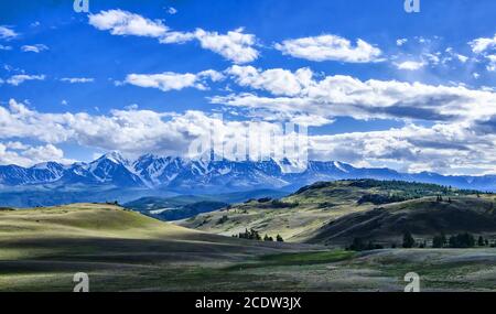 North-Chuya Ridge - catena di montagne nella repubblica di Altai, Russia Foto Stock