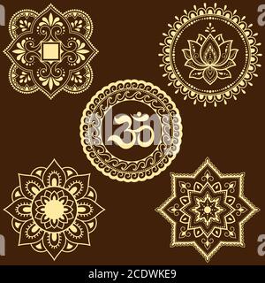 Insieme di motivi circolari in forma di Mandala con simboli religiosi. Segni orientali OM, fiore di loto, sole per Henna, Mehndi, tatuaggio, decorazione. Decora Illustrazione Vettoriale