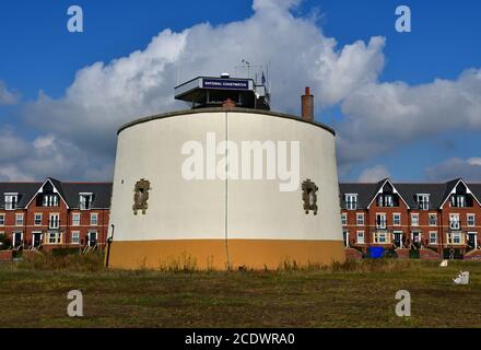 Martello Tower P, Fortezza Napoleonica, al martello Park, Felixstowe, Suffolk, Regno Unito Foto Stock